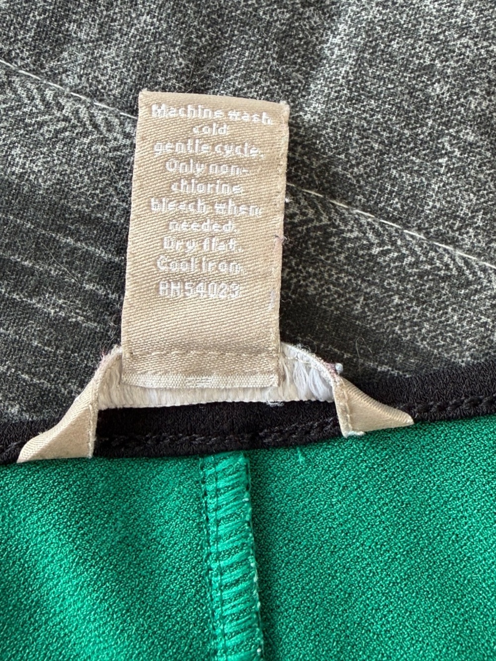 Banana Republic short sleeve green blouse XL - Picture 4 of 4